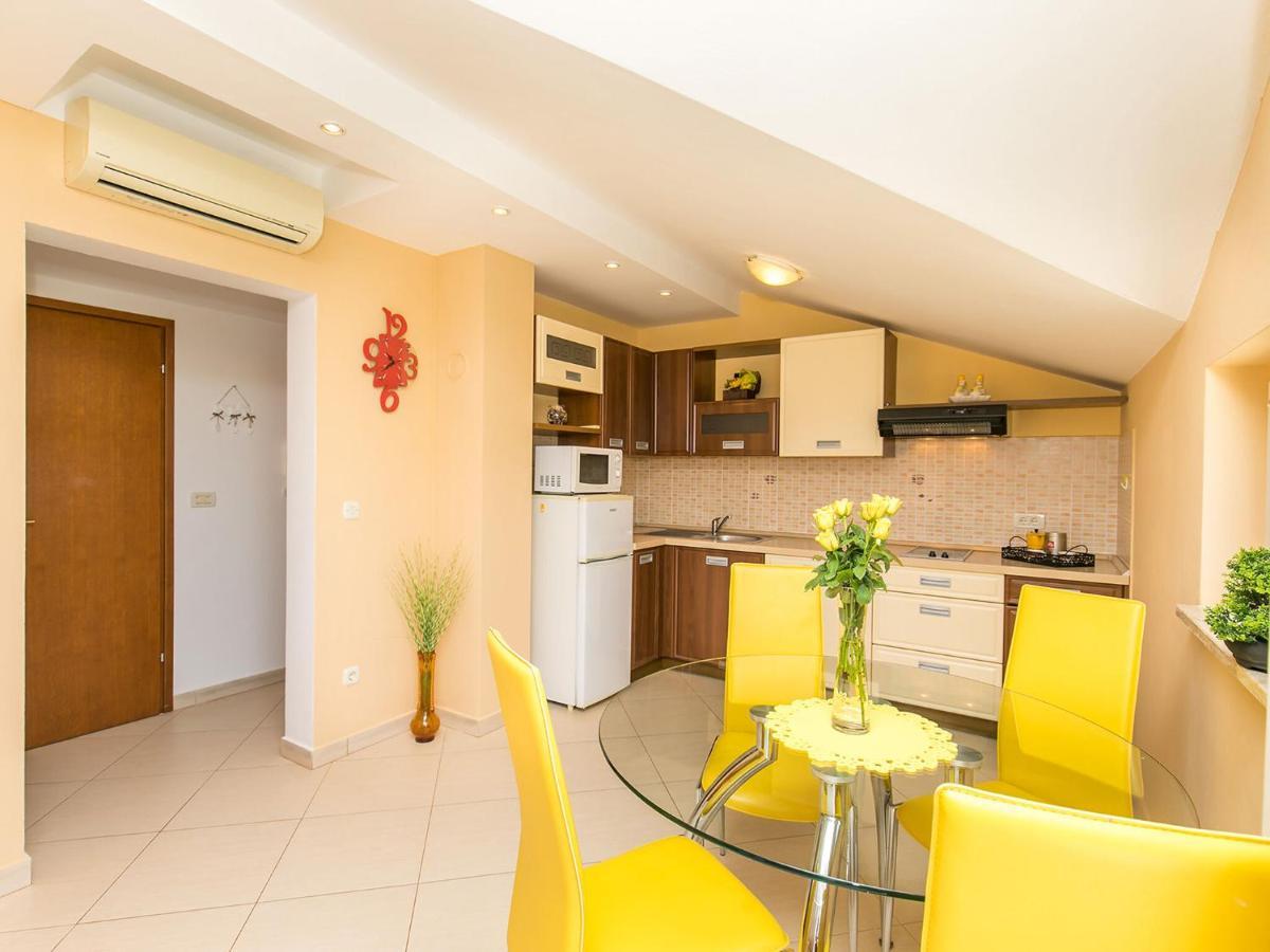 Apartment Labinjan بوريتش المظهر الخارجي الصورة